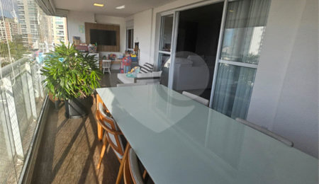 Apartamento à venda com 3 suítes em Santa Teresinha, São Paulo, SP