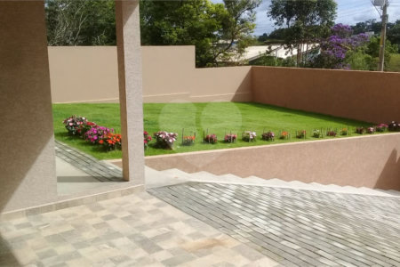 Casa à venda com 3 quartos, sendo 1 suíte,  em Loteamento Jardim Solares, Atibaia, SP