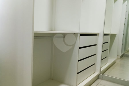 Sobrado à venda com 4 quartos, sendo 1 suíte, em Reserva San Gabriel, Ribeirão Preto, SP