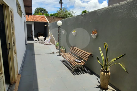 Casa à venda com 3 quartos, sendo 1 suíte, em Parque Laranjeiras, Araraquara, SP