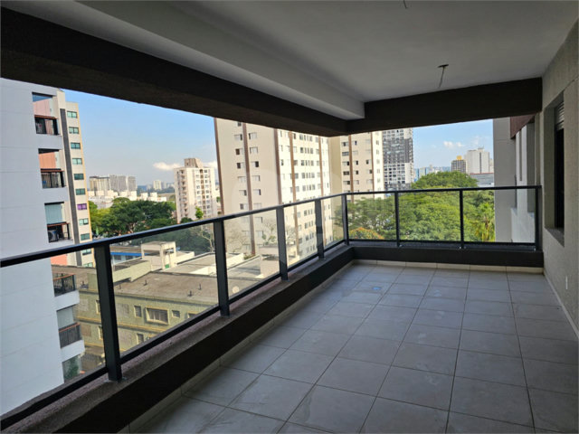 Apartamento à venda com 2 quartos, sendo 1 suíte,  em Santo Amaro, São Paulo, SP