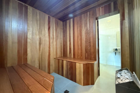 Apartamento Alto Padrão Frente Mar com 4 Dormitórios, 3 Suítes e 3 Vagas na Orla de Santos