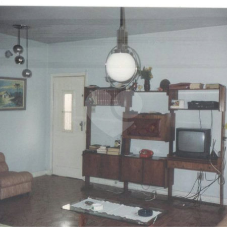 Sobrado à venda com 3 quartos, sendo 1 suíte,  em Chora Menino, São Paulo, SP