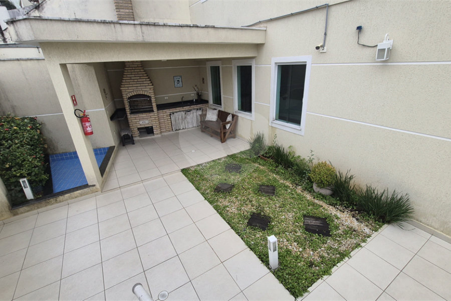 Casa à venda com 2 suítes no condomínio Simão Machado, São Paulo - SP