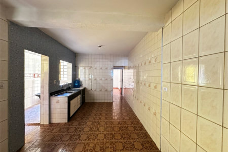 Sobrado à venda com 4 quartos, sendo 1 suíte, em Vila Amorim, Suzano, SP