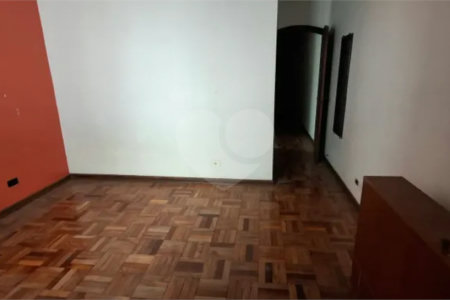 Sobrado à venda com 3 quartos, sendo 1 suíte, em Jardim Bonfiglioli, São Paulo, SP