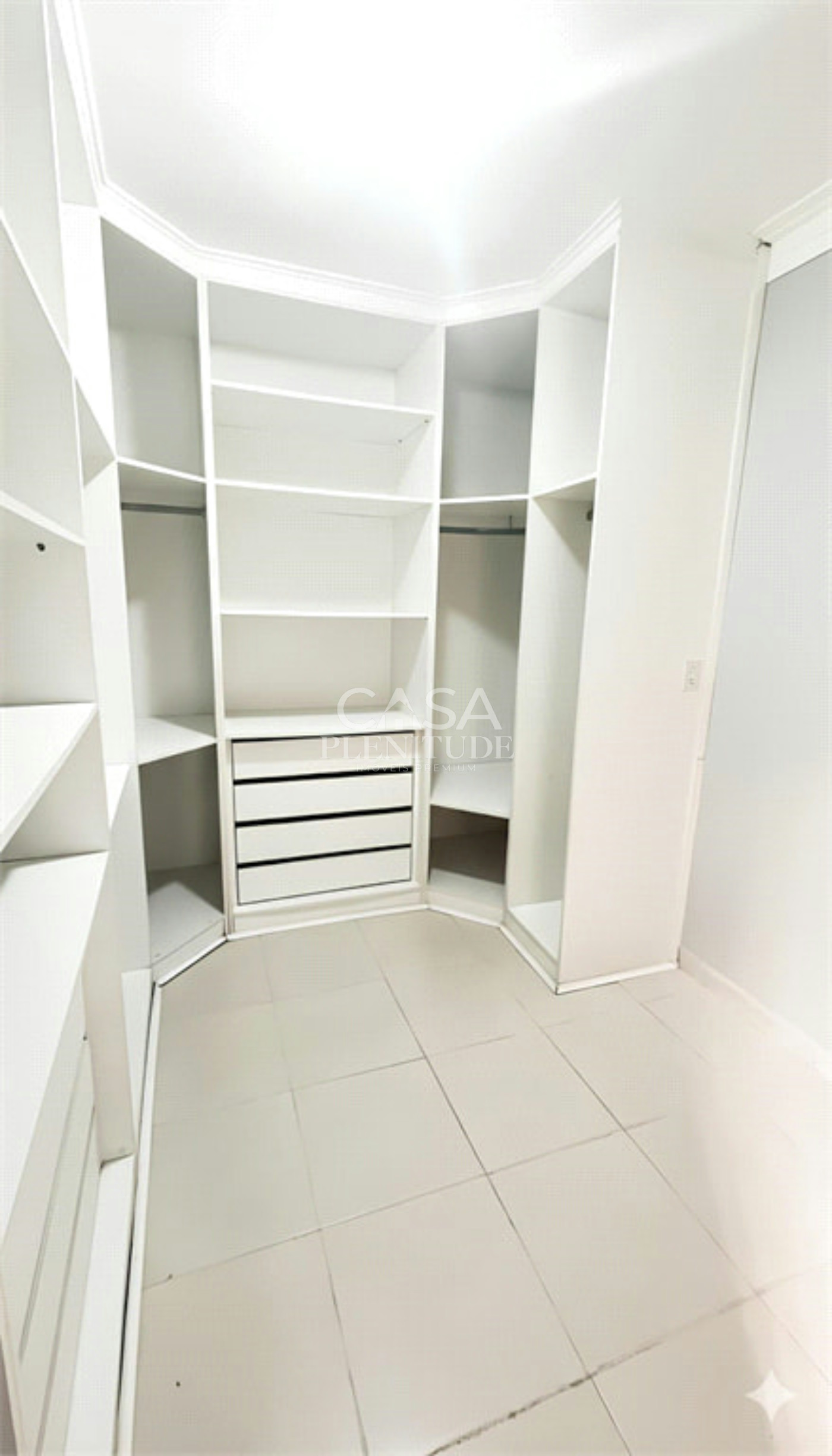 Casa à venda com 2 quartos, sendo 1 suíte,  em Conjunto Residencial Jardim Villagio Torino, Sorocaba, SP