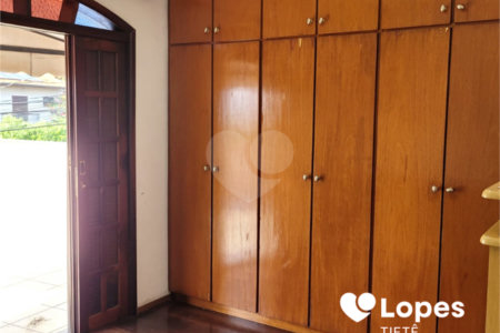 Sobrado à venda com 3 quartos, sendo 1 suíte, em Jardim Pinheiros, São Paulo, SP