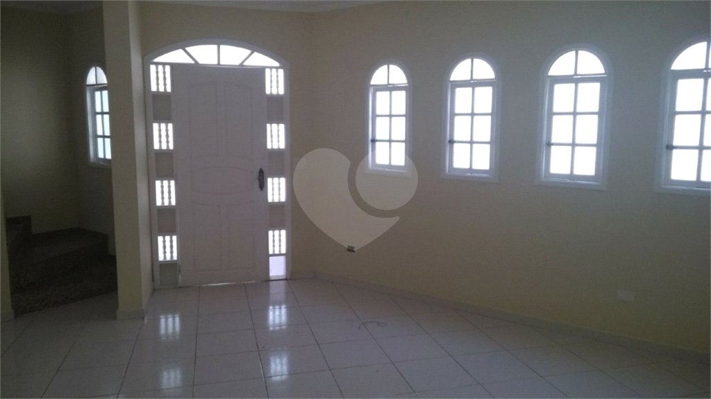 Casa à venda com 3 quartos, sendo 1 suíte, no condomínio São Marcos, São Paulo - SP
