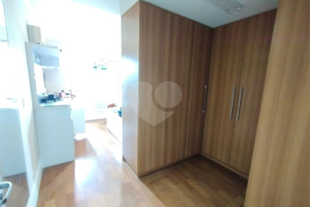 Casa à venda com 5 quartos, sendo 4 suítes,  em Parque dos Príncipes, São Paulo, SP