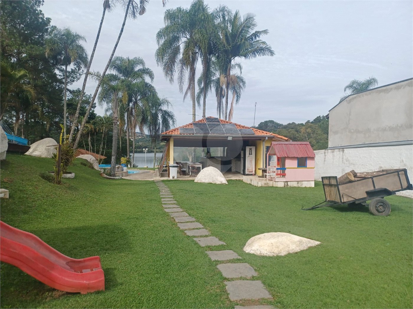 Casa à venda com 5 quartos, sendo 2 suítes, em Rio Abaixo, Mairiporã, SP