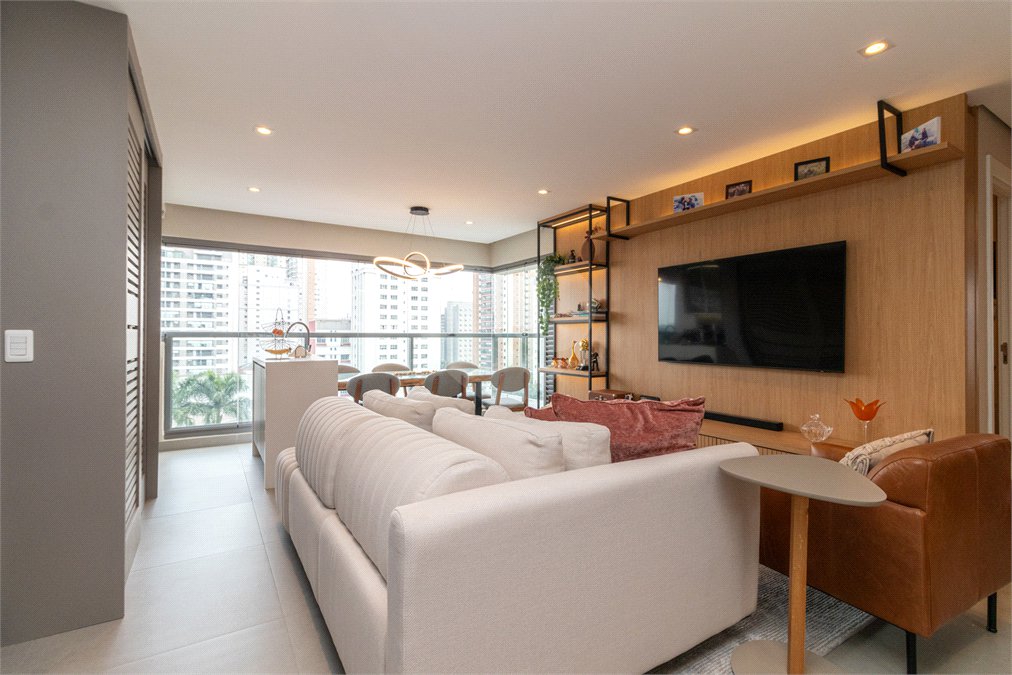 Apartamento à venda com 2 suítes em Santo Amaro, São Paulo, SP