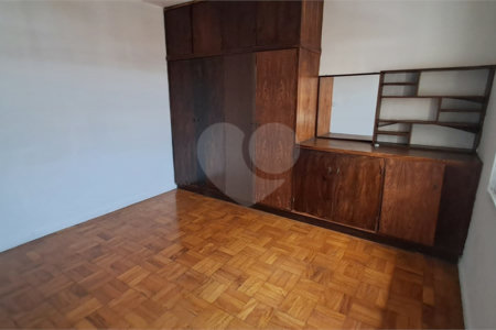 Sobrado à venda com 3 quartos em Água Fria, São Paulo, SP
