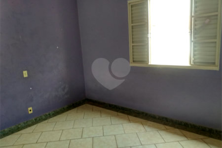 Casa à venda com 6 quartos, sendo 1 suíte, no Centro, Itapetininga, SP