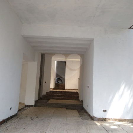 Sobrado à venda com 4 quartos, sendo 3 suítes,  em Morumbi, São Paulo, SP
