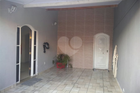 Casa Térrea à venda com 3 suítes em Jardim São Pedro, Mogi das Cruzes, SP