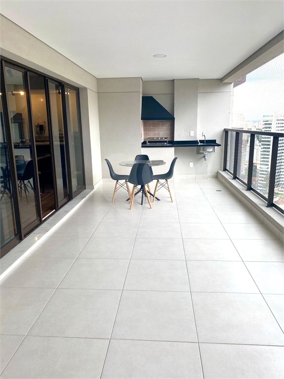 Apartamento à venda com 3 suítes em Aclimação, São Paulo, SP