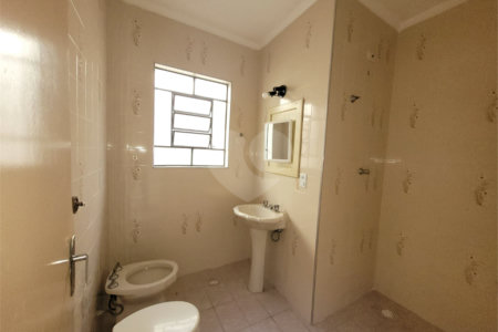 Casa à venda com 3 quartos, sendo 1 suíte, em Parque Maria Domitila, São Paulo, SP