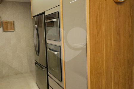 Apartamento à venda com 3 suítes em Mirandópolis, São Paulo, SP