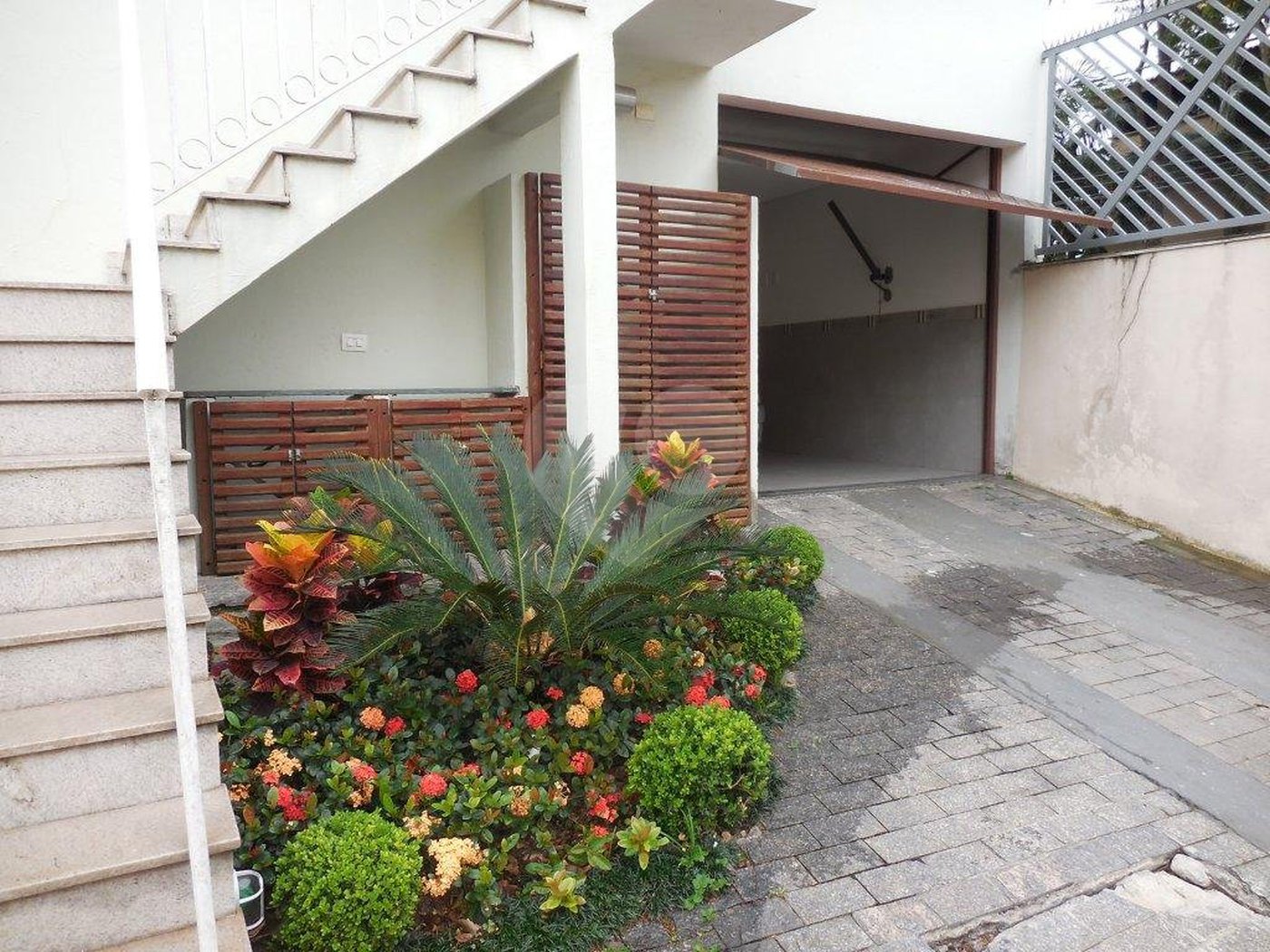 Casa à venda com 3 quartos, sendo 1 suíte, no condomínio Residencial Morada do Horto, São Paulo - SP