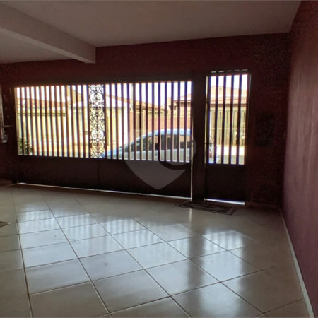 Casa à venda com 4 quartos, sendo 1 suíte, em Valentina Figueiredo, Ribeirão Preto, SP