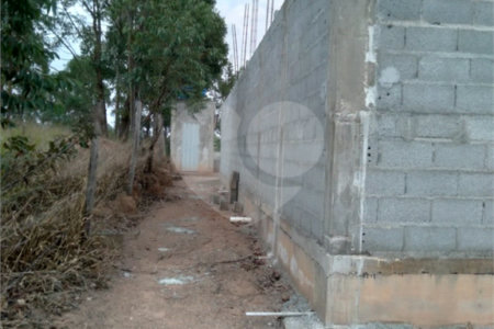 Chácara à venda com 1 suíte em Loteamento Colinas Verdes, Atibaia, SP