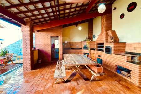 Sobrado à venda com 3 quartos, sendo 1 suíte, em Chácara Recanto Verde, Cotia, SP