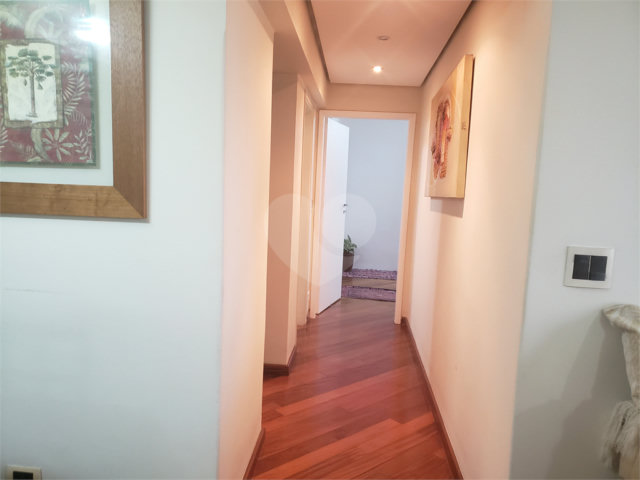Apartamento à venda com 3 quartos, sendo 1 suíte,  em Alto da Boa Vista, São Paulo, SP