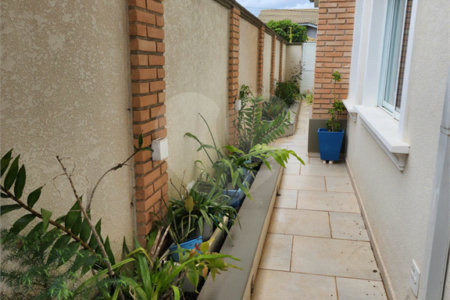 Casa à venda com 4 suítes no condomínio Pedra Grande, Atibaia - SP