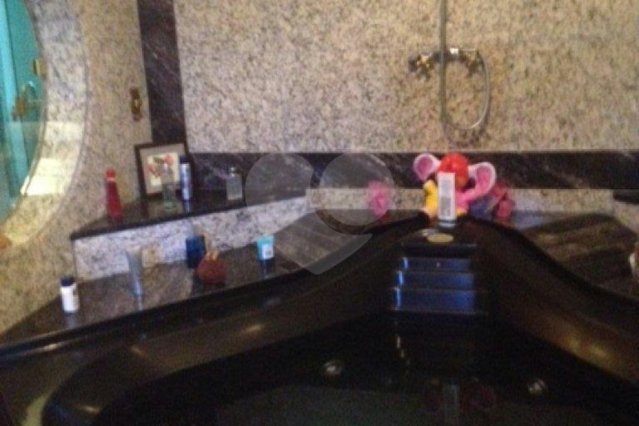 Casa à venda com 4 quartos, sendo 3 suítes, em Vila Paiva, São Paulo, SP