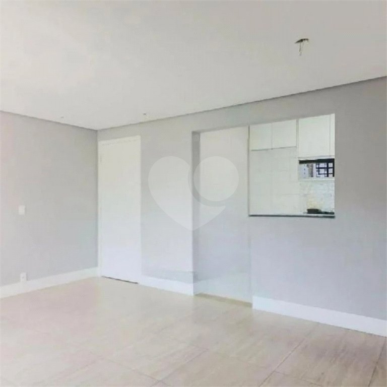 Apartamento à venda com 3 quartos, sendo 1 suíte,  em Cidade São Francisco, São Paulo, SP