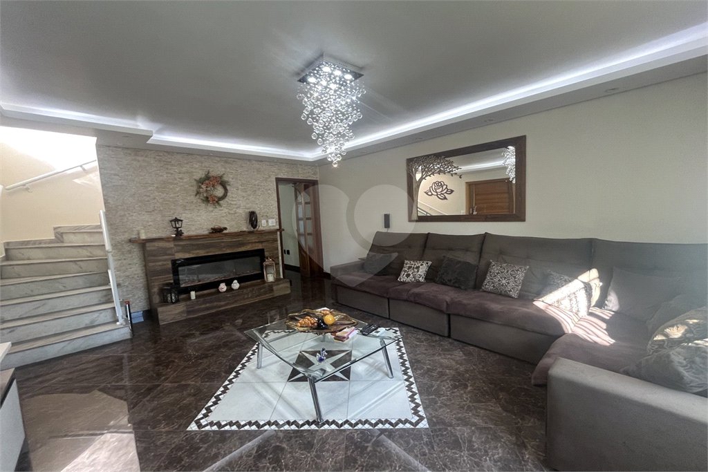 Sobrado à venda com 3 quartos em Vila Gustavo, São Paulo, SP