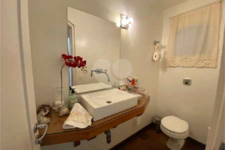 Apartamento à venda com 3 quartos, sendo 1 suíte, em Itaim Bibi, São Paulo, SP