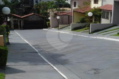 Casa à venda com 3 quartos, sendo 1 suíte, em Jardim Universo, Mogi das Cruzes, SP