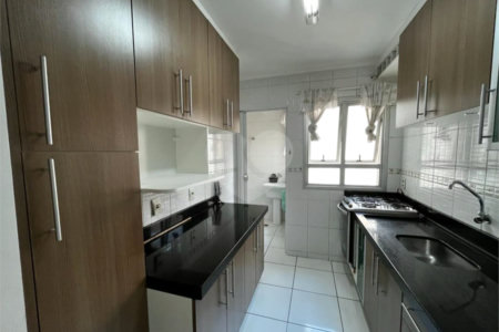 Casa à venda com 4 quartos, sendo 1 suíte, em Ivoturucaia, Jundiaí, SP