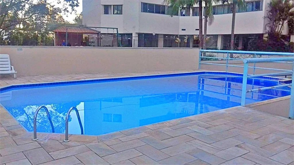 Apartamento à venda com 3 quartos, sendo 1 suíte, em Jardim Parque Morumbi, São Paulo, SP