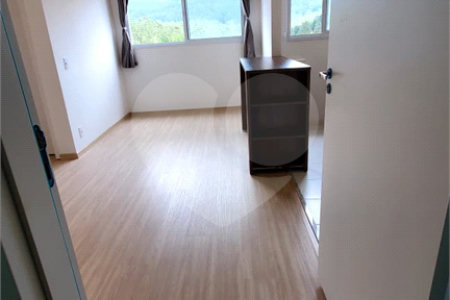 Apartamento à venda com 3 quartos, sendo 1 suíte, em Parque Santana, Mogi das Cruzes, SP