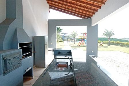 Casa à venda com 3 suítes no condomínio Vita Verdi, Valinhos - SP