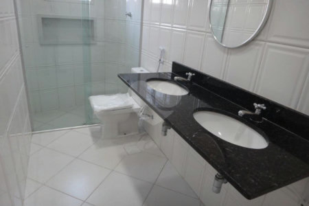 Casa à venda com 3 quartos, sendo 2 suítes,  em Mirandópolis, São Paulo, SP