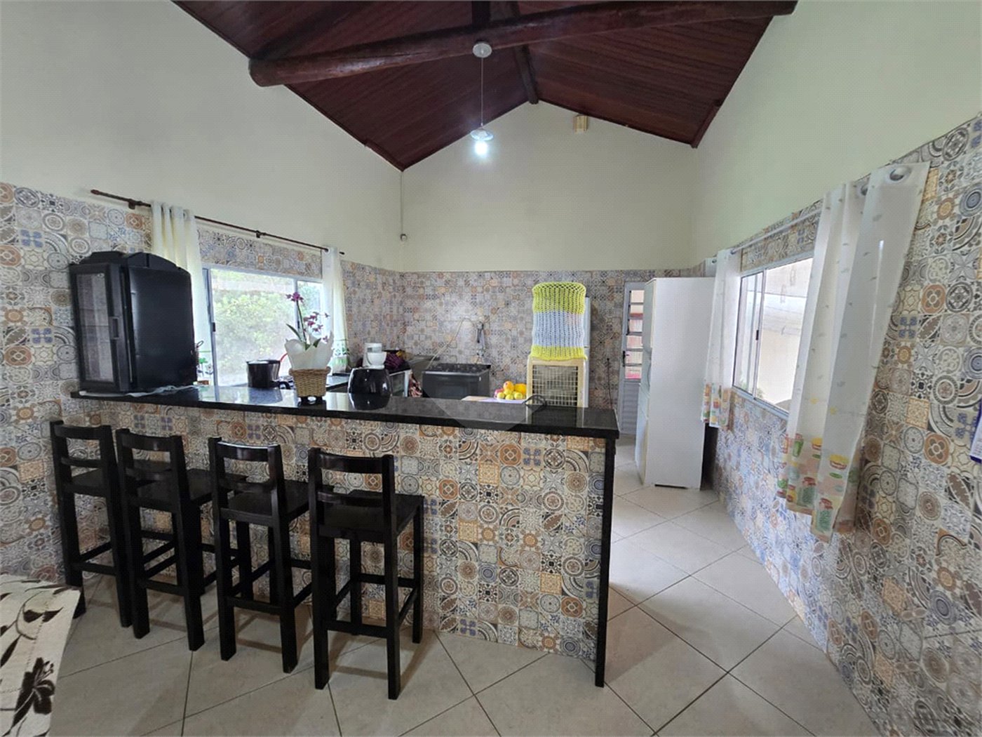 Chácara à venda com 3 quartos, sendo 1 suíte, em Cercadinho, Alambari, SP