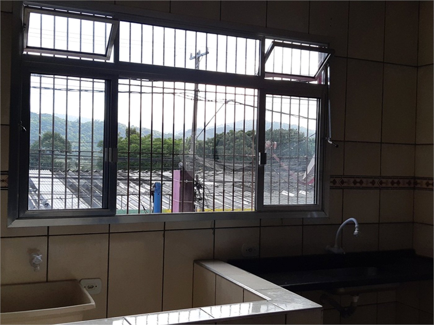 Sobrado à venda com 20 quartos em Jardim Peri, São Paulo, SP