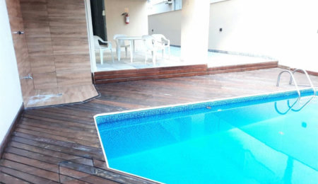 Seu refúgio na Praia da Enseada: conforto, lazer e a poucos passos do mar