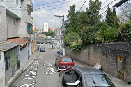 Sobrado à venda com 3 quartos, sendo 1 suíte, em Jardim Itacolomi, São Paulo, SP