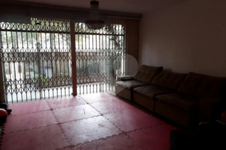 Sobrado à venda com 4 quartos em Brooklin Paulista, São Paulo, SP