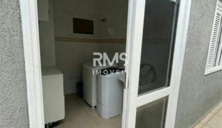 Casa à venda com 3 quartos, sendo 1 suíte,  no condomínio Parque do Varvito, Itu - SP