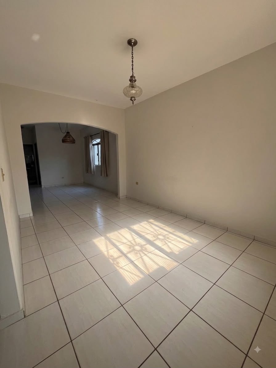 Casa à venda com 3 quartos, sendo 1 suíte, em Jardim das Oliveiras, Três Lagoas, MS