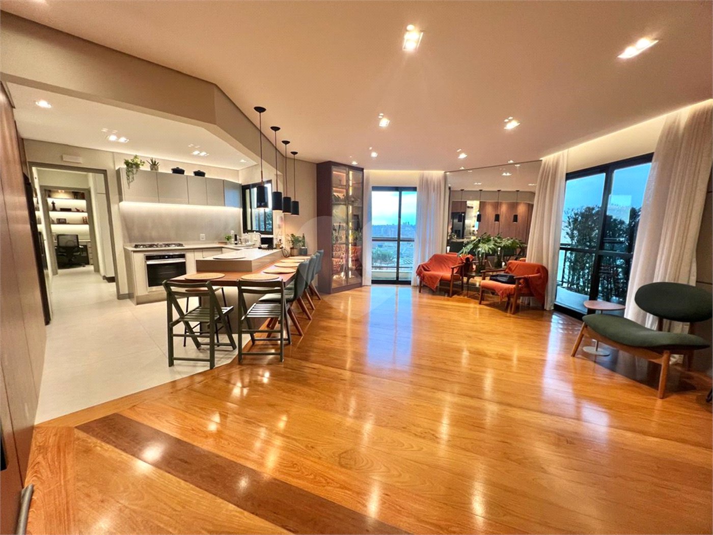 Apartamento à venda com 3 quartos, sendo 1 suíte, em Parque São Domingos, São Paulo, SP