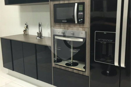 Casa à venda com 5 suítes no condomínio Residencial Tamboré 2, Santana de Parnaíba - SP