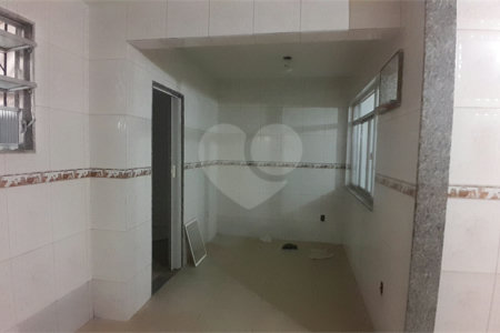 Casa à venda com 3 quartos em Campo Grande, Rio de Janeiro, RJ