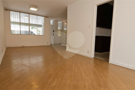 Casa de Vila à venda com 3 quartos, sendo 1 suíte, em Itaim Bibi, São Paulo, SP